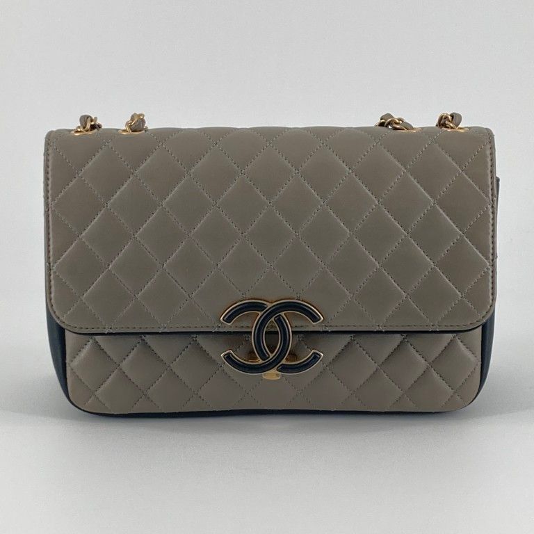 CHANEL（シャネル）　ココマーク　ラムスキン　バイカラー　26番台　チェーン　ショルダーバッグ　グレー×ブラック
