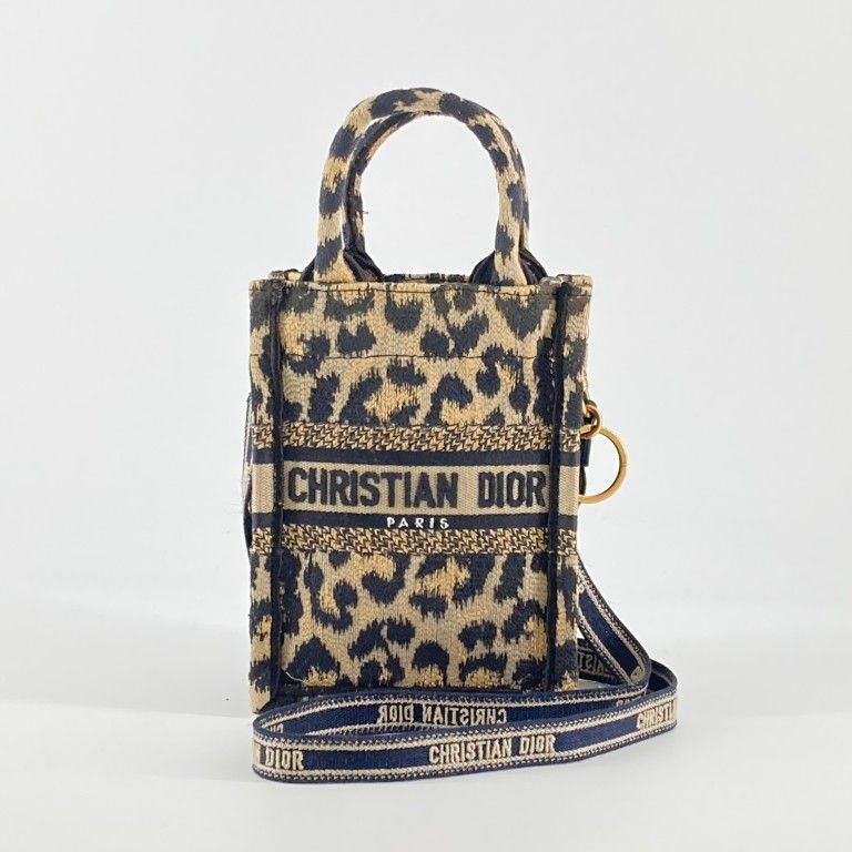 Christian Dior（クリスチャンディオール）　ブックトート　ミニ　フォンバッグ　ショルダーバッグ　ブラウン