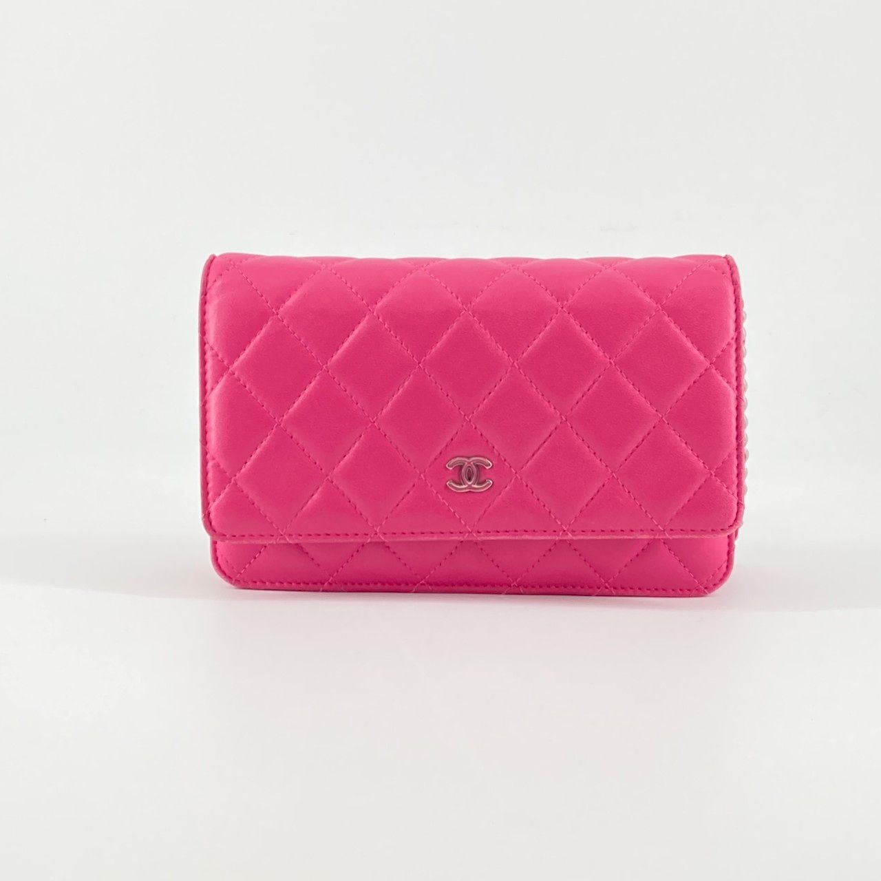 CHANEL（シャネル） マトラッセ ラムスキン 20番台 チェーンウォレット ショルダーバッグ ピンク