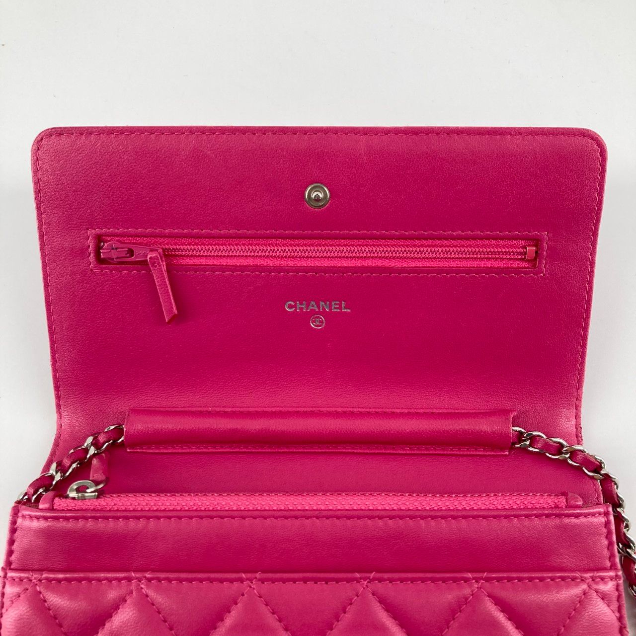 CHANEL（シャネル） マトラッセ ラムスキン 20番台 チェーンウォレット 