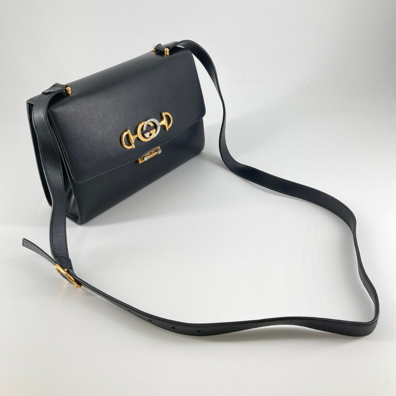 GUCCI（グッチ） ズゥミ 576388 ショルダーバッグ ブラック - メルカリ