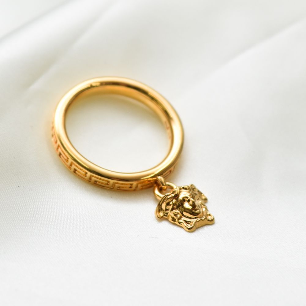VERSACE ゴールドリング メデューサ　サイズ7 VERSACE ゴールドリング メデューサ サイズ7 VERSACE ヴェルサーチェ
