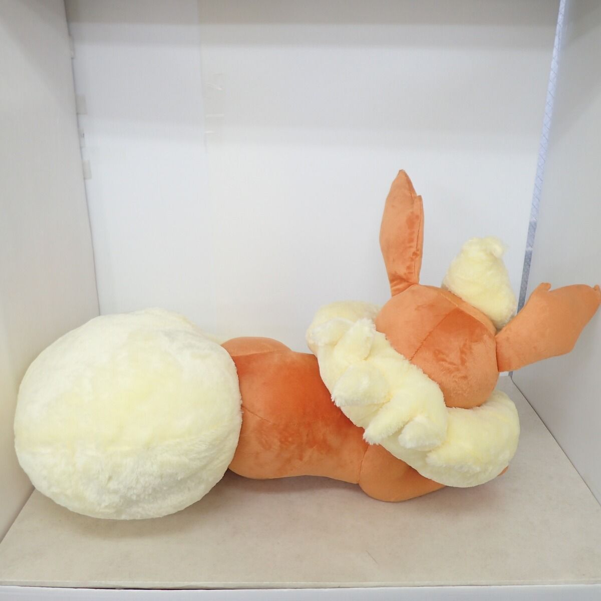 ポケモンセンター ぬいぐるみ 等身大ブースター 寝そべり 紙タグ無