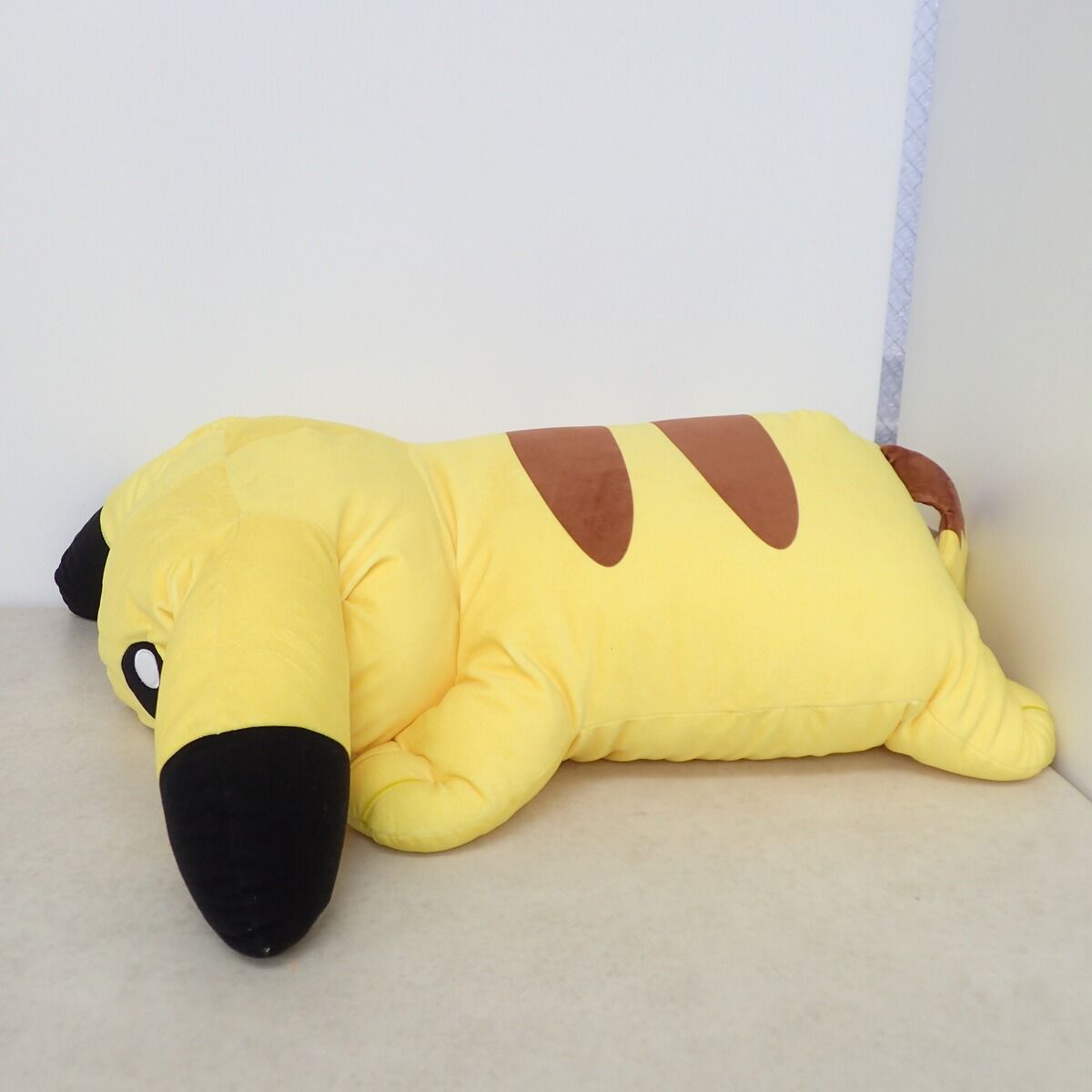 ポケモンセンター もっちりクッション 大きいくったりピカチュウ 紙