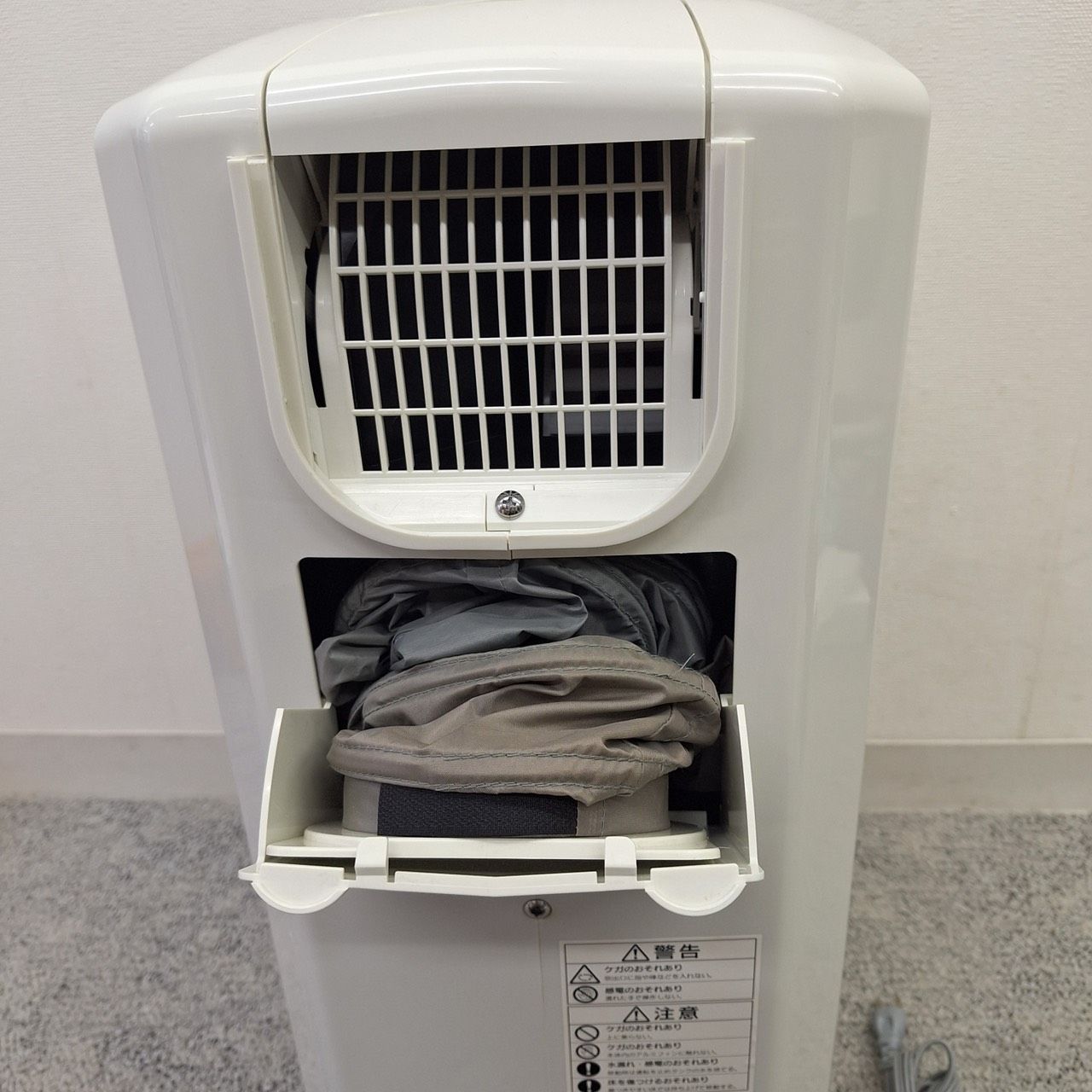 動作確認済み CORONA コロナ冷風衣類乾燥除湿器 どこでもクーラー CDM