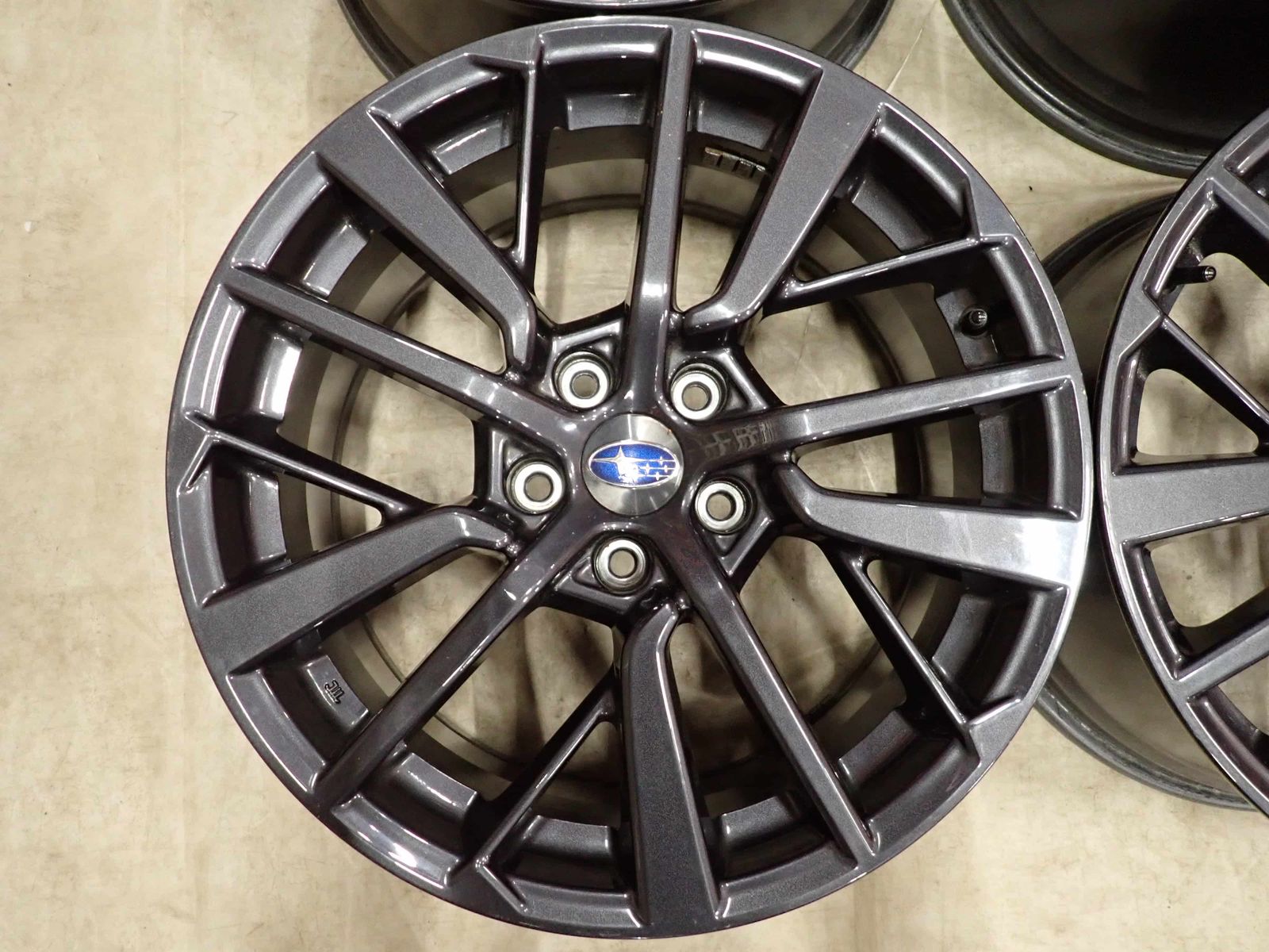 4本 会社宛送料無料 18×8.5J スバル WRX S4 純正 アルミ 5穴 PCD 114.3
