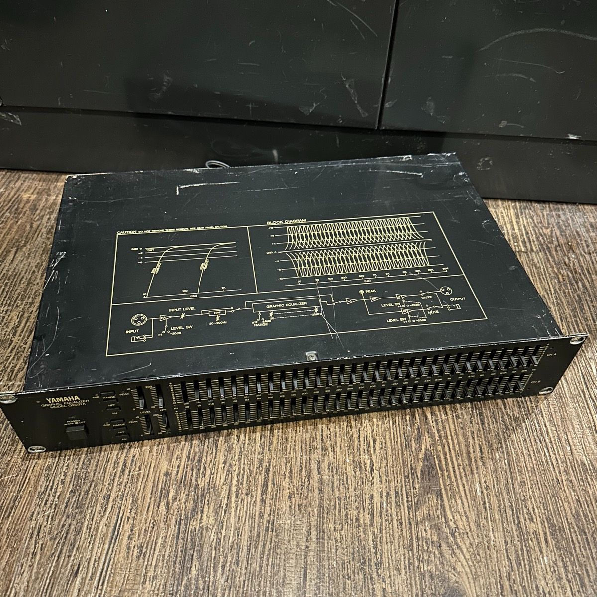 Yamaha Q2031A ヤマハ Graphic Equalizer グラフィックイコライザー