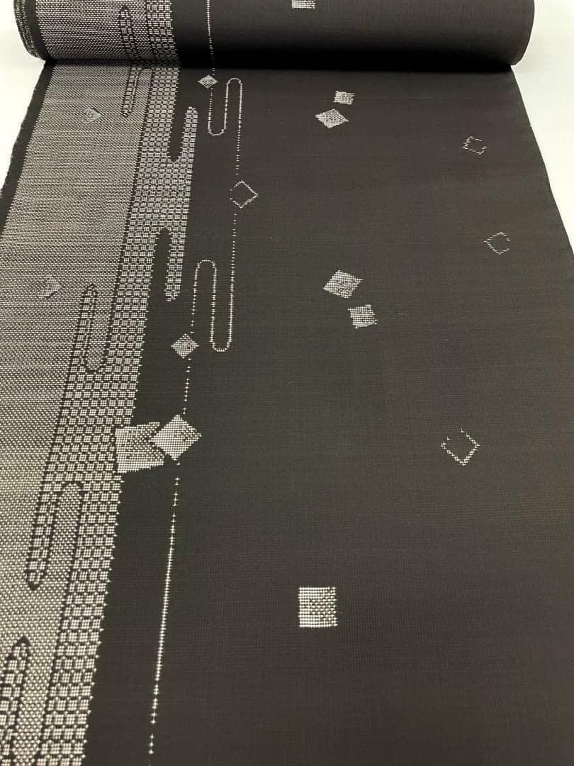 本場大島紬 古代染色純泥染 通産大臣指定伝統的工芸品 正絹 反物 T9195