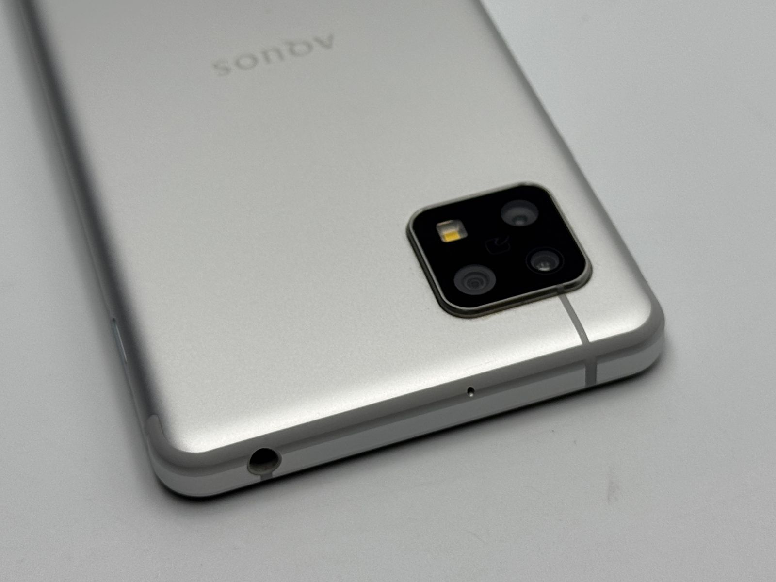 AQUOS sense4 SH-M15 シルバー 中古C - メルカリ