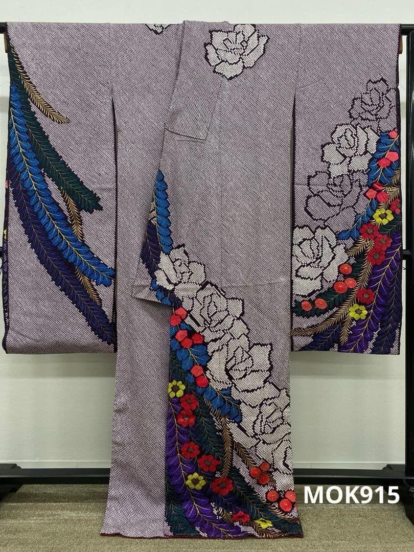 総絞り振袖 仮絵羽 金彩 正絹 未仕立て品 八掛付き MOK915
