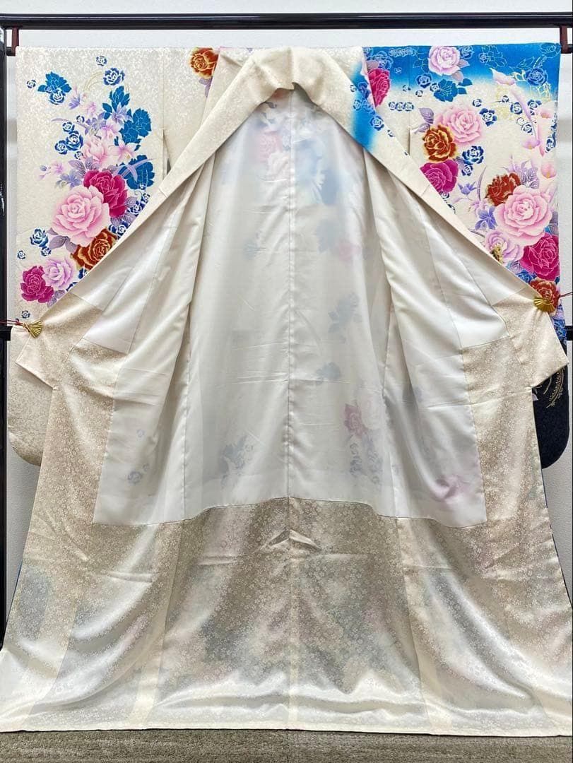 振袖 ラメ刺繍 金彩 銀通し 紋意匠 身丈170cm MO3380 - メルカリ