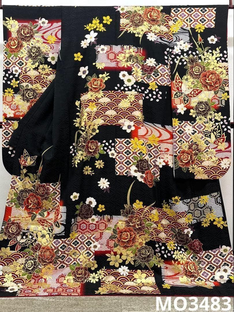 振袖 金彩 紋意匠 身丈174cm 撥水加工済 黒地 MO3483