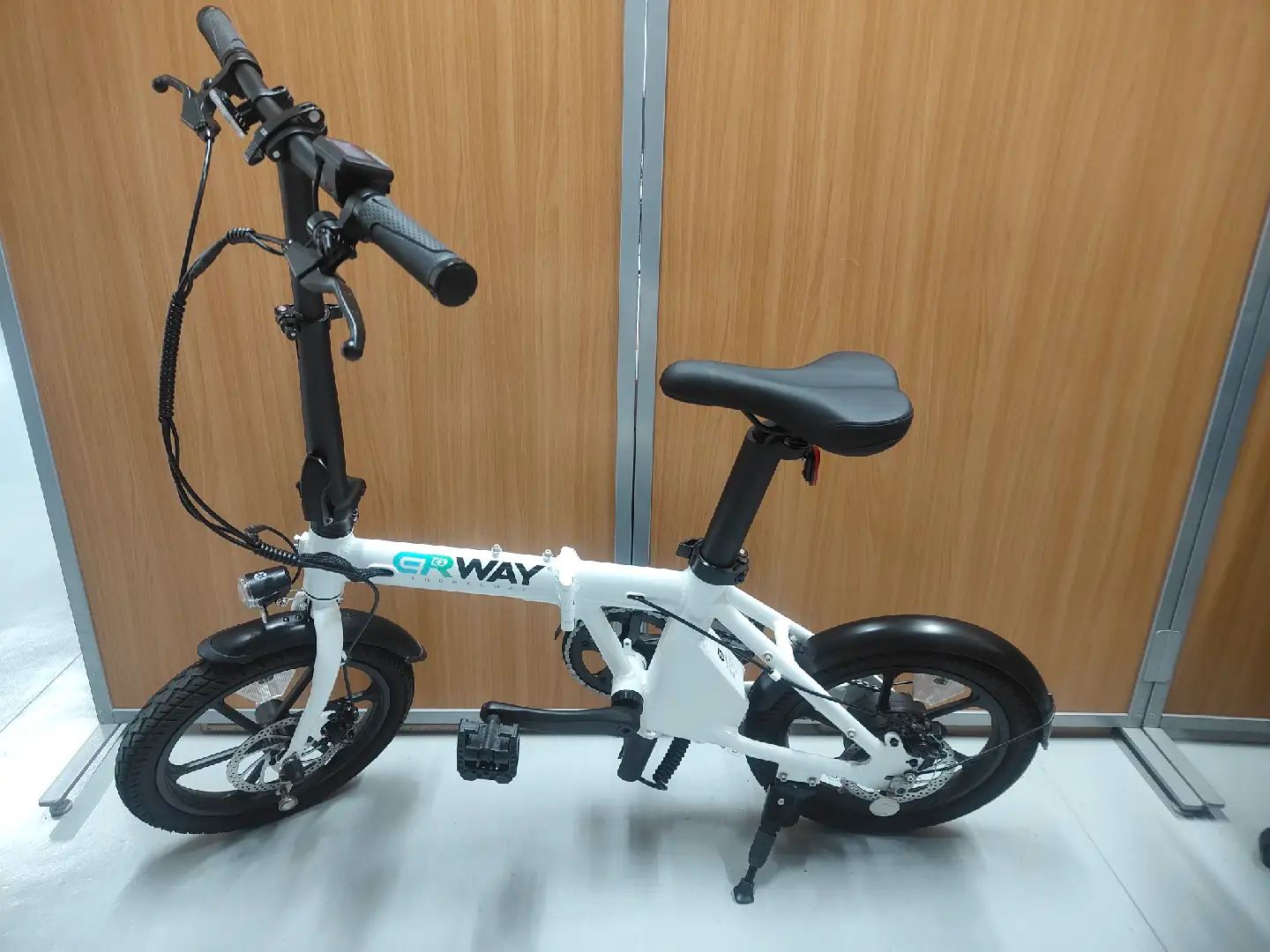 リユース品】電動アシスト自転車ERWAYA01 Lite ホワイト - メルカリ