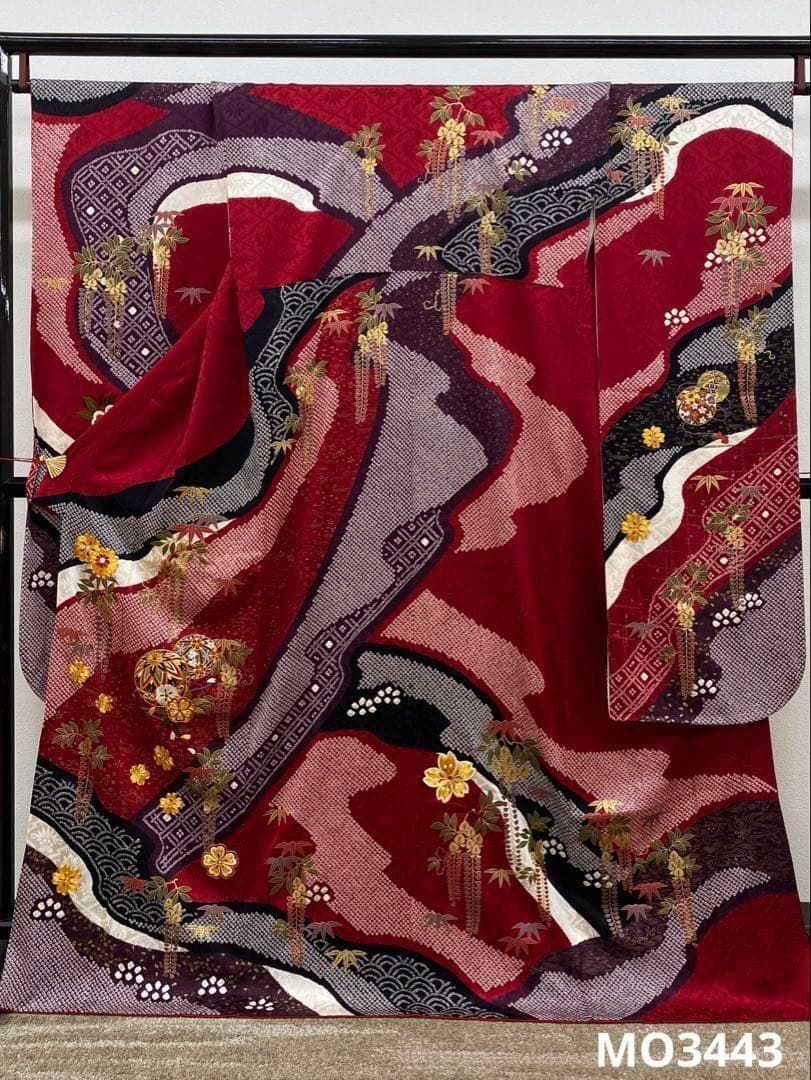振袖 金駒 刺繍 金彩 絞り 紋意匠 身丈166cm 撥水加工済 MO3443