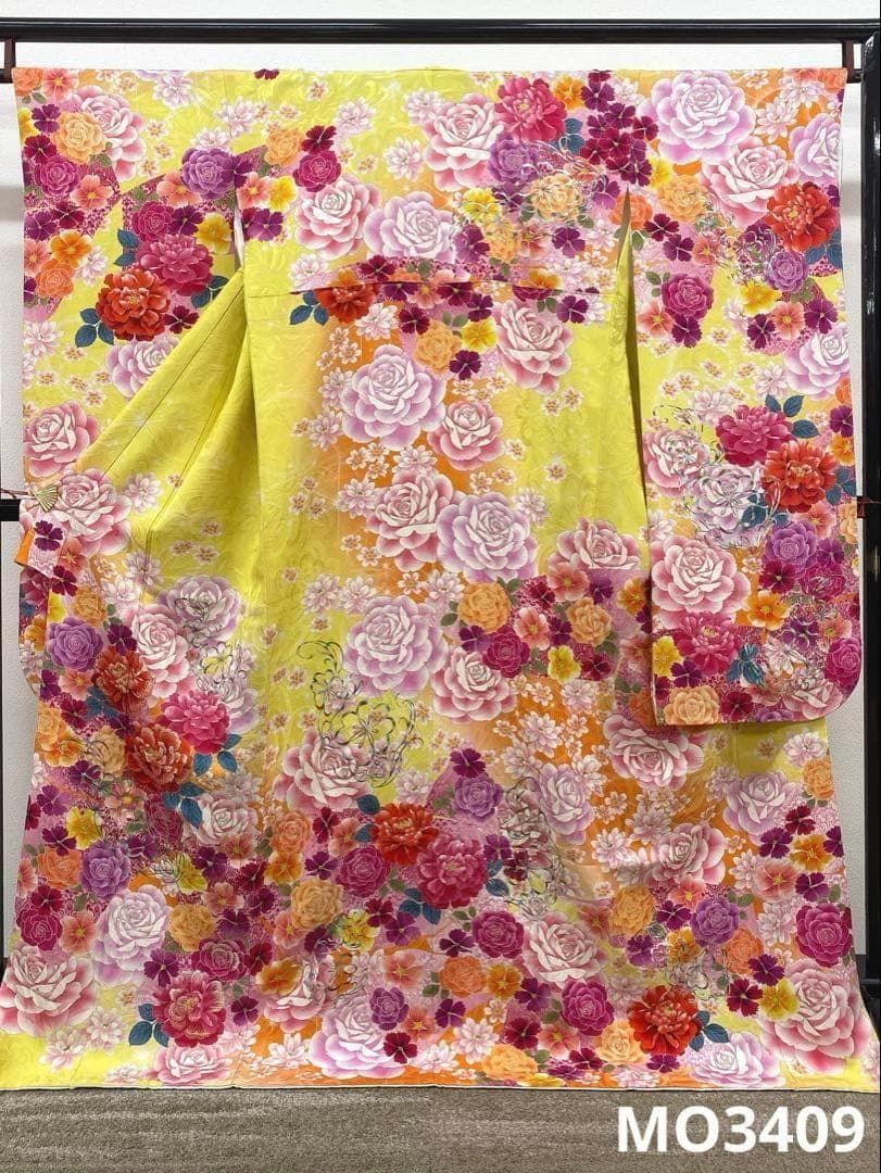 振袖 ラメ刺繍 銀彩 銀通し 牡丹 身丈168cm 撥水加工済 MO3409