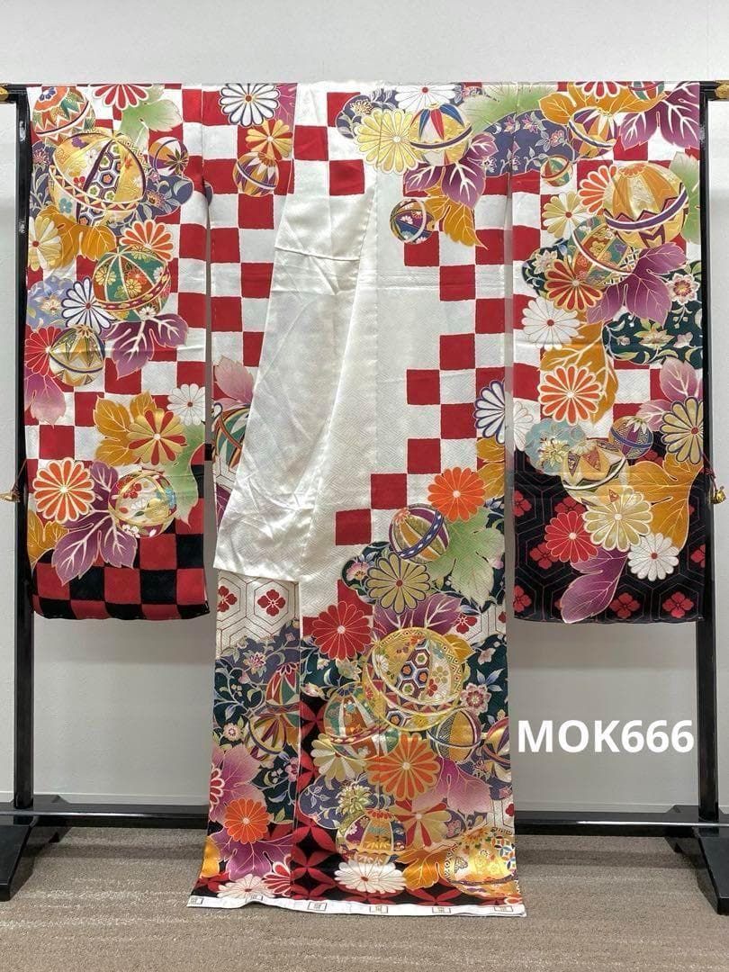 振袖 岡重 仮絵羽 金駒 金彩 紋意匠 未仕立て品 八掛付き MOK666