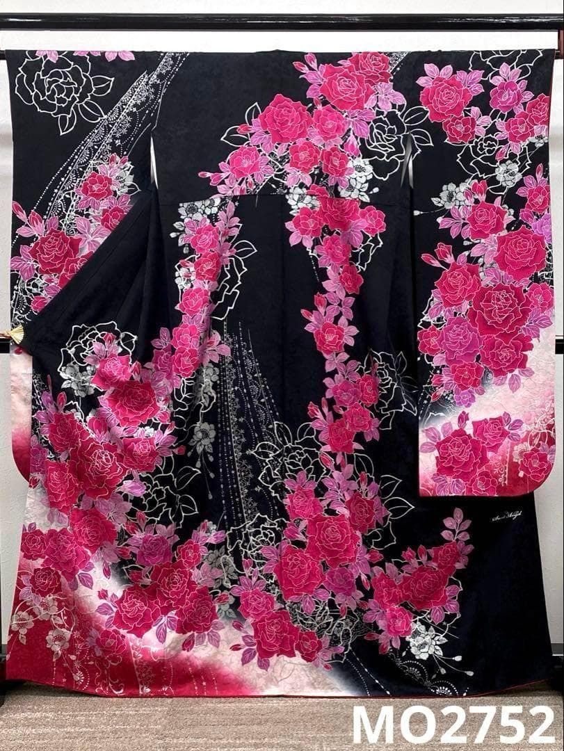 ブランド振袖 刺繍 銀彩 紋意匠 身丈160cm パールトーン加工済MO2752