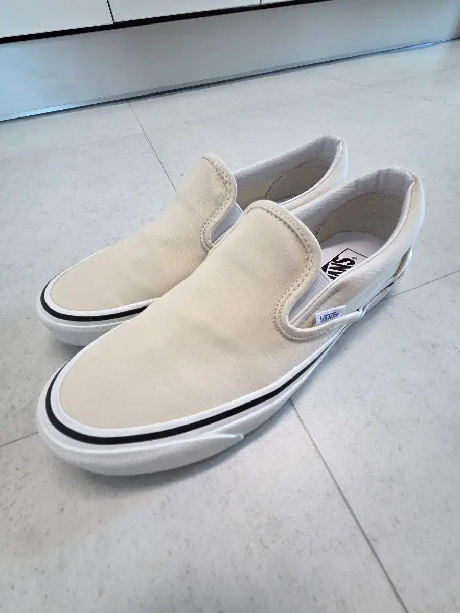 VANS アナハイム スリッポン 98 DX 270