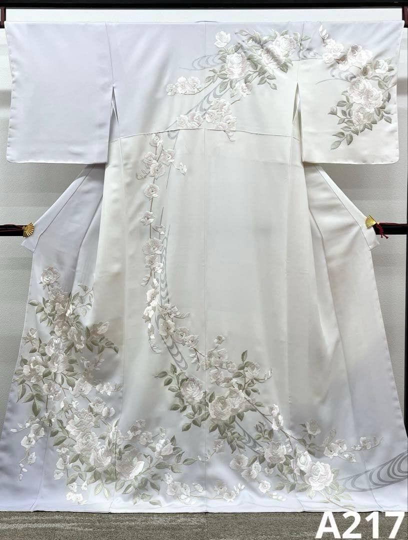 特選 訪問着 金糸 刺繍 薔薇 胡蝶蘭 正絹 躾糸付き A217