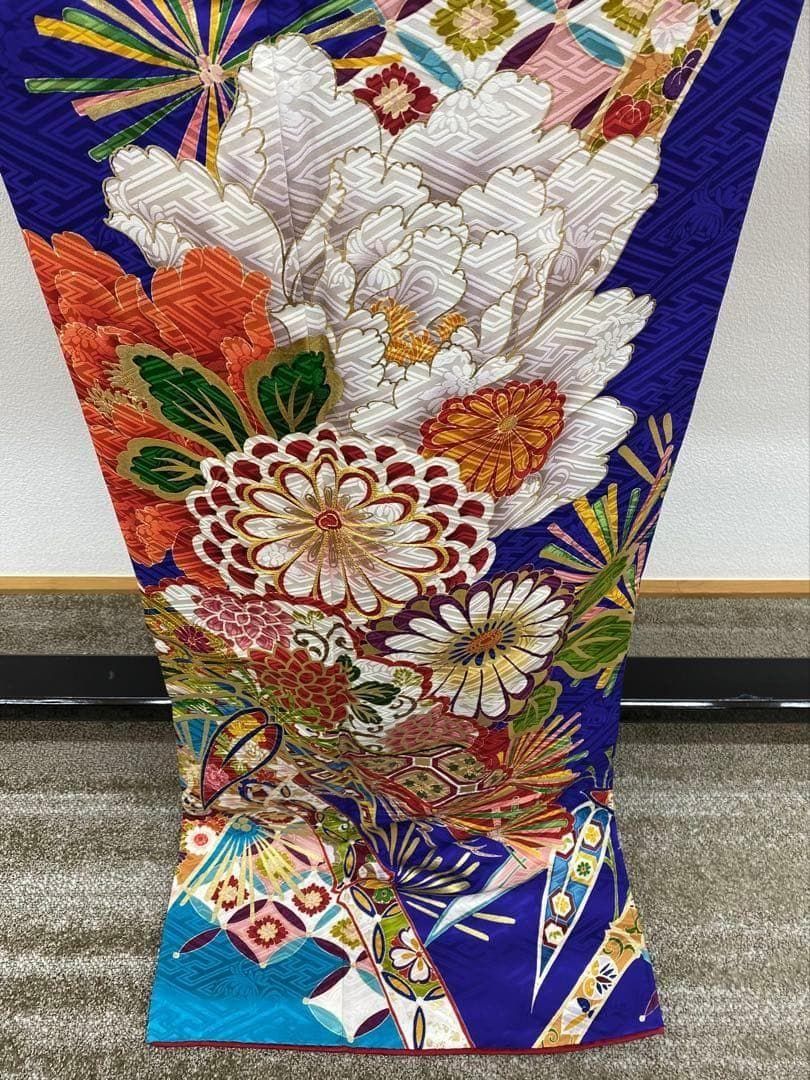 振袖 金駒 金彩 紋意匠 身丈173cm パールトーン加工済 MO3396 - メルカリ
