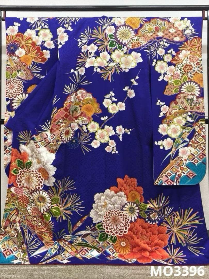 振袖 金駒 金彩 紋意匠 身丈173cm パールトーン加工済 MO3396
