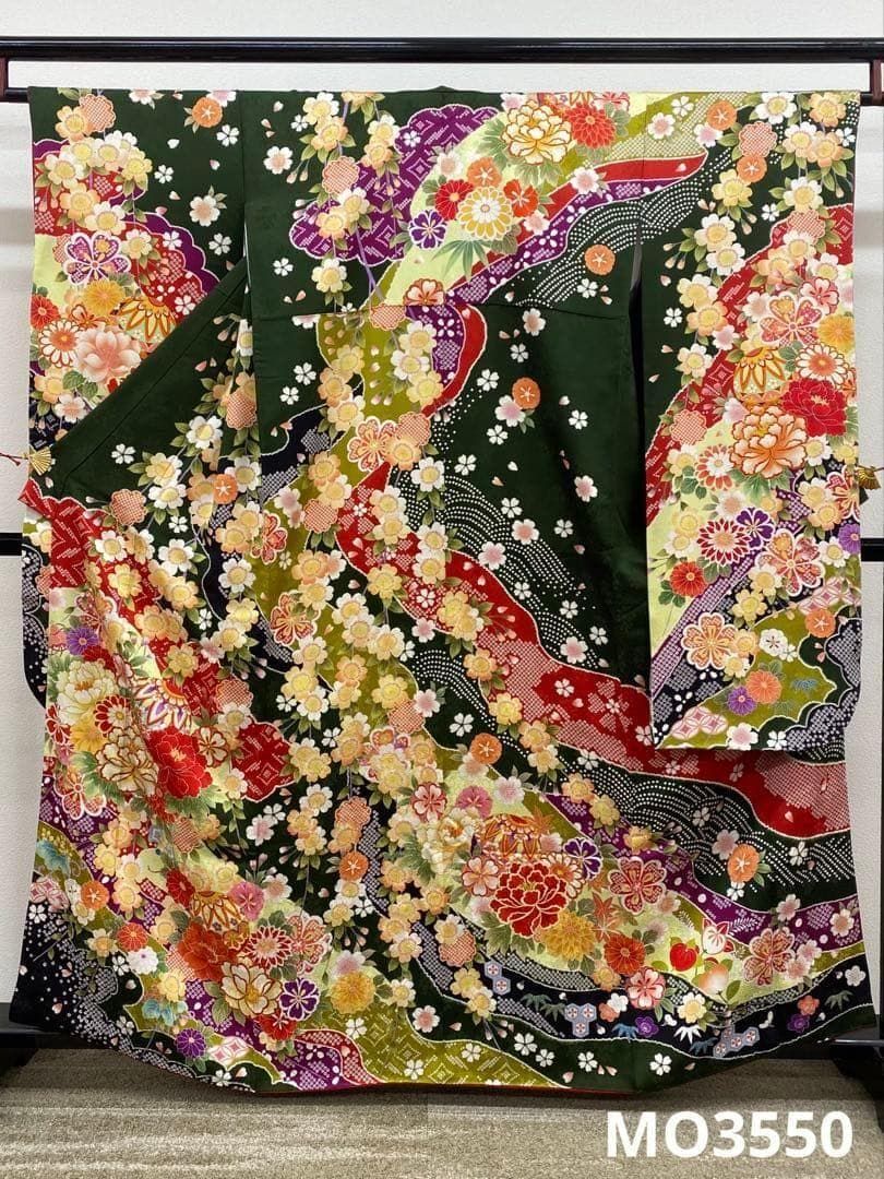振袖 金彩 紋意匠 身丈157cm 撥水加工済 MO3550