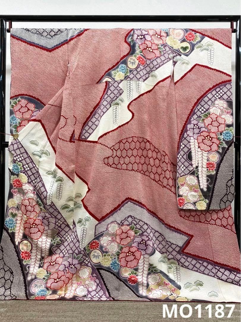 総絞り 振袖 豪華 金彩 紋意匠 身丈169cm 撥水加工済 MO1186
