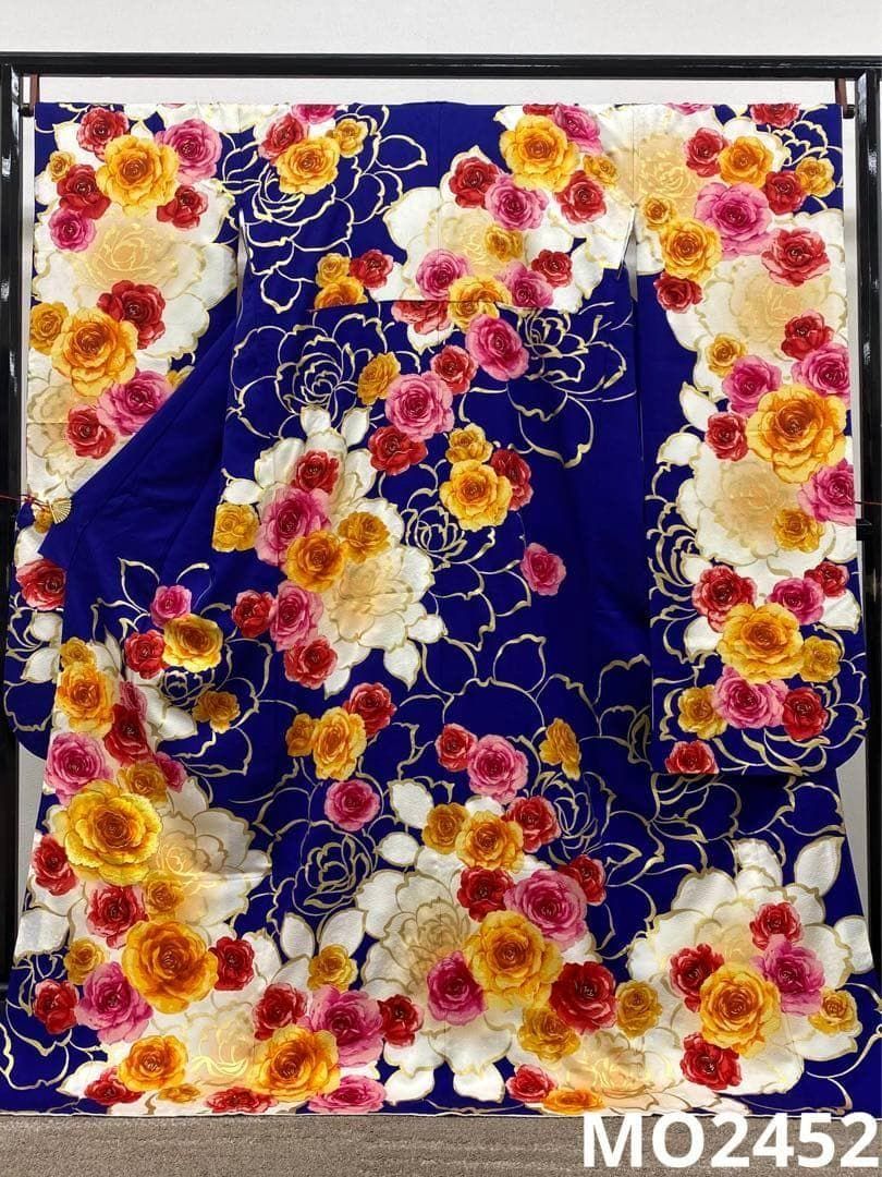 振袖 刺繍 金彩 紋意匠 薔薇 身丈171cm パールトーン加工済 MO2452