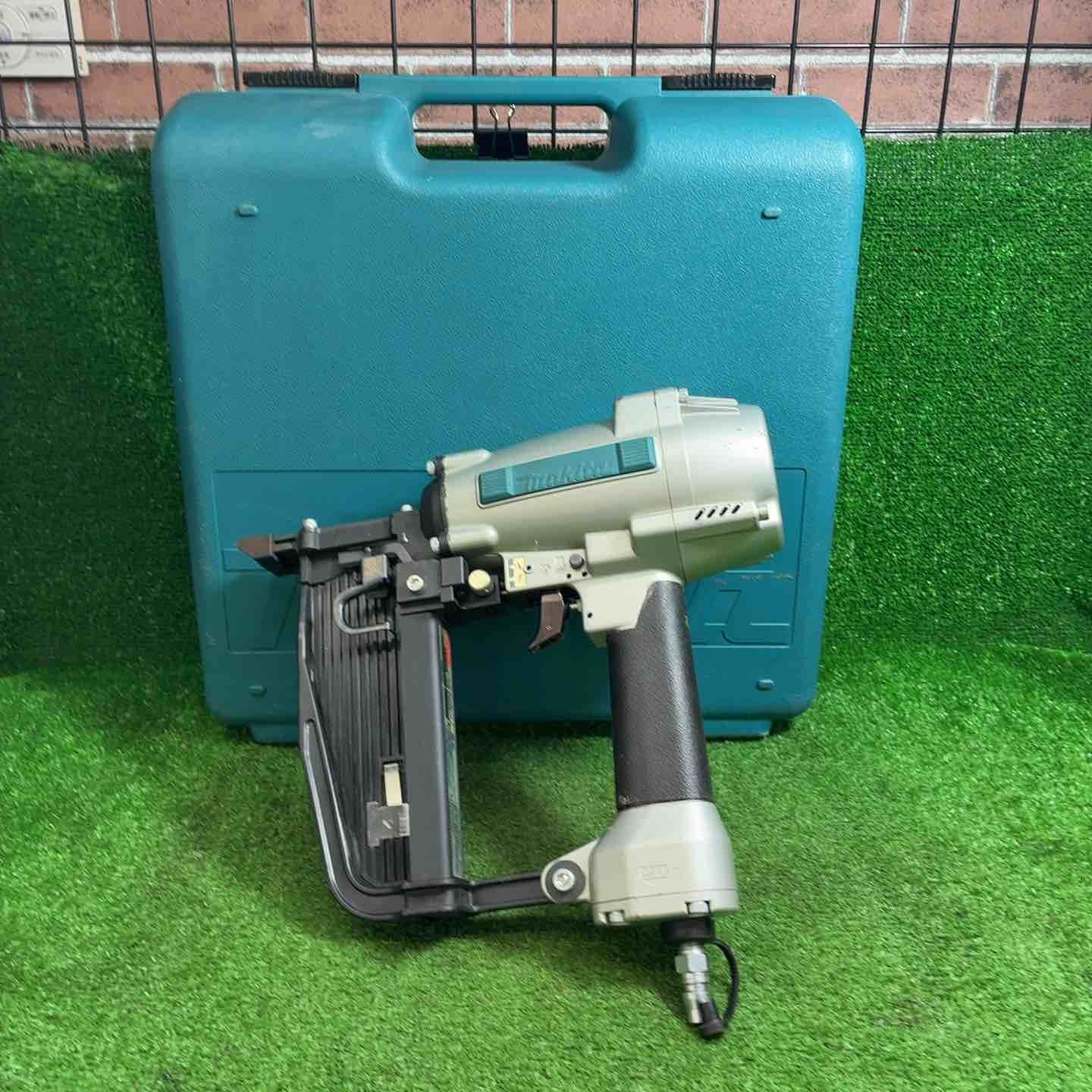 マキタ(makita) 常圧フロアタッカー AT1150B【藤沢店】