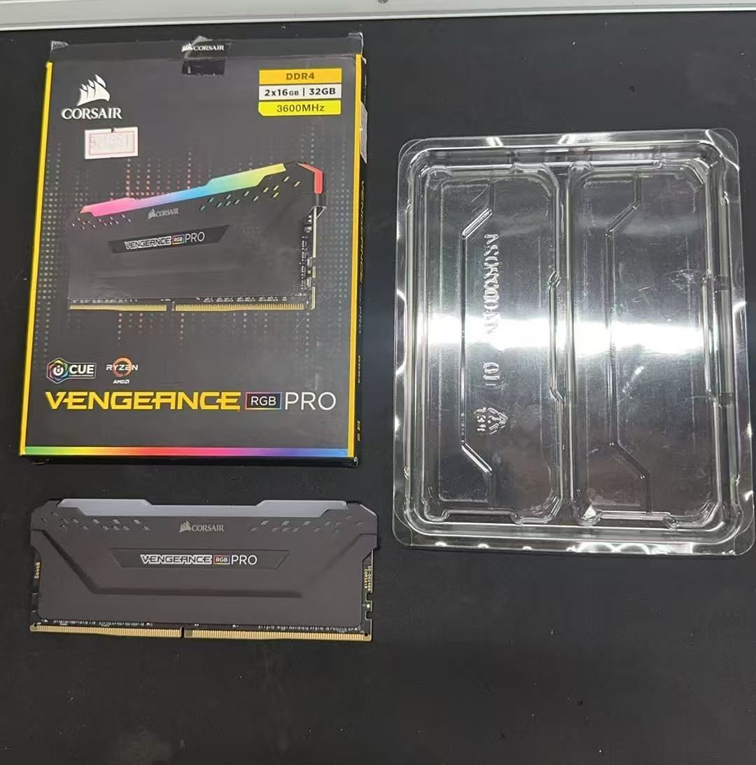 CORSAIR VENGEANCE RGB PRO DDR4 16GB×1 3600MHz ++924551