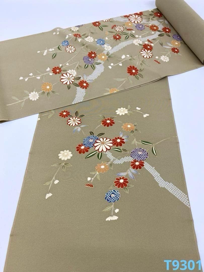 付け下げ 金駒 金彩 手描 菊 流水 正絹 反物 T9301