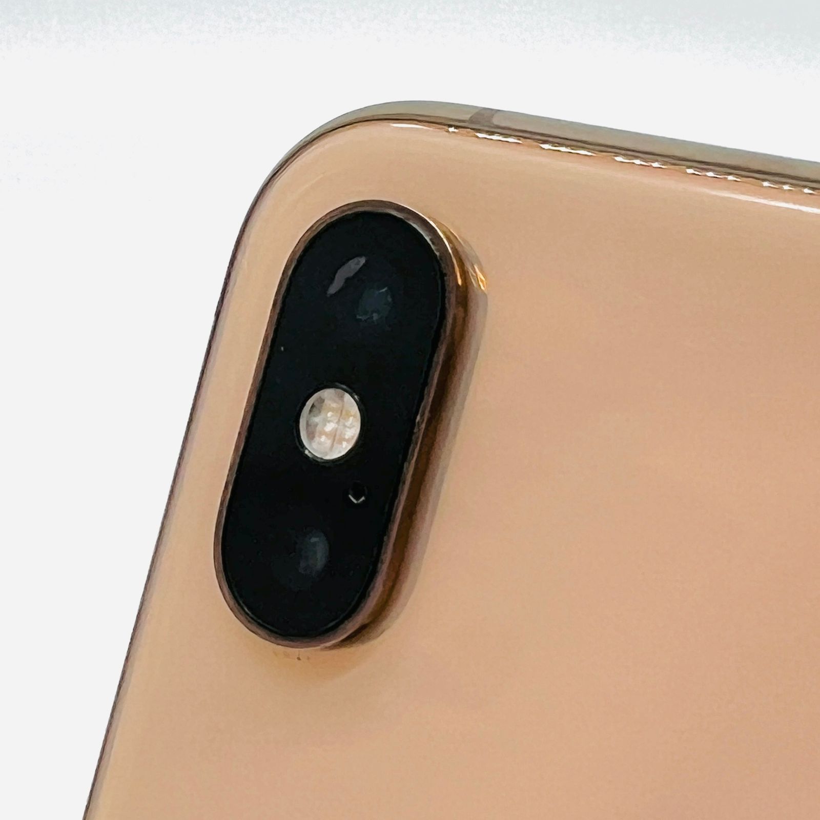docomo iPhoneXS 64GB ゴールド SIMロック解除済 - メルカリ