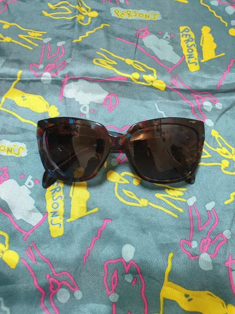 PRADA サングラス