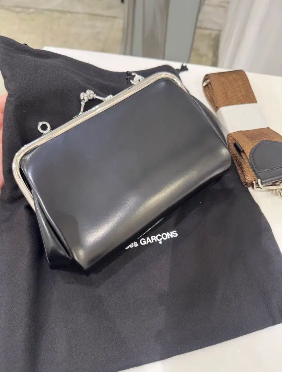 COMME des GARCONS コム・デ・ギャルソン 青山 オリジナル がま口 ベルトバッグ (新品)