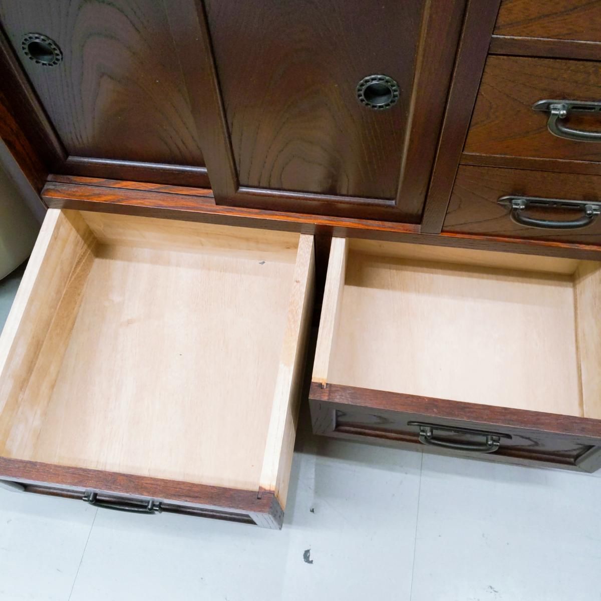 中古品】民芸家具 からくり箪笥 茶箪笥 和家具収納棚 昭和レトロ