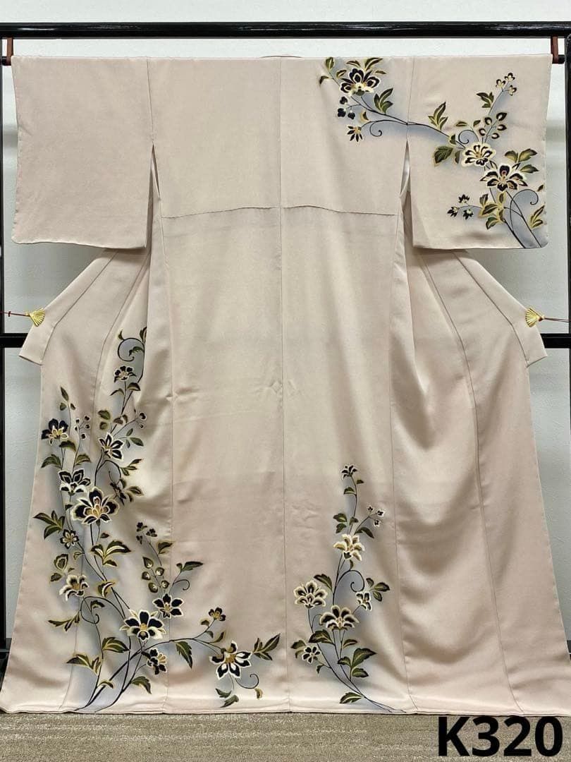 訪問着 銀通し 絞り加工 四季の花 正絹 X567