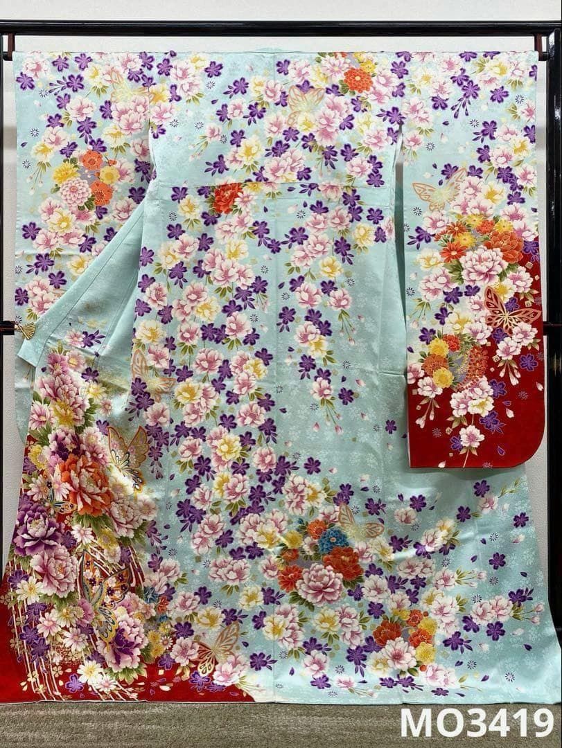 振袖 刺繍 金彩 紋意匠 身丈170cm 撥水加工済 MO3419