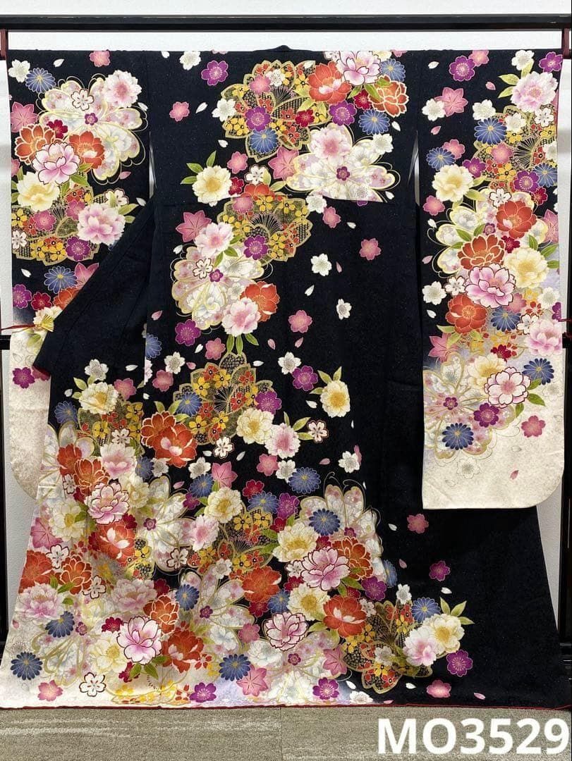 振袖 銀通し ラメ刺繍 金彩 身丈165cm パールトーン加工済 MO3529