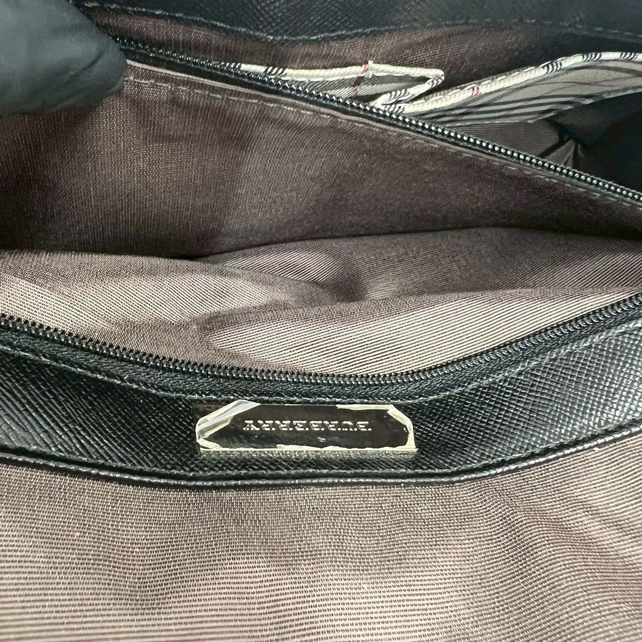 未使用保管品 希少品 箱付 BURBERRY バーバリー ロゴ 金具 レザー 本革
