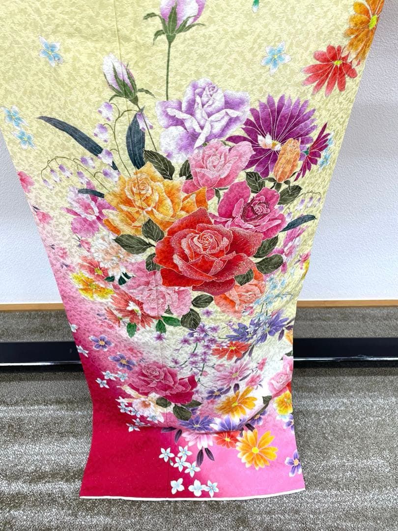 振袖 ラメ刺繍 銀通し 薔薇 身丈166cm 撥水加工済 HKT142 - メルカリ