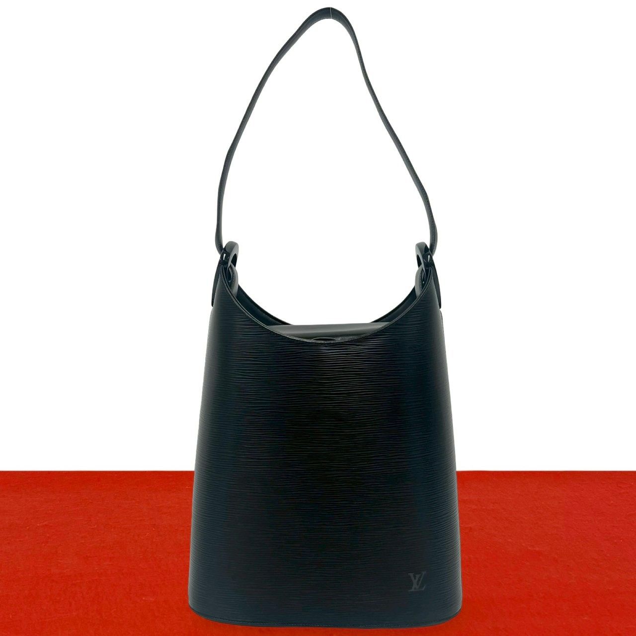 極 美品 LOUIS VUITTON ルイヴィトン ヴェルソー ロゴ エピ レザー 本革 セミ ワン ショルダーバッグ トートバッグ ノワール 80558