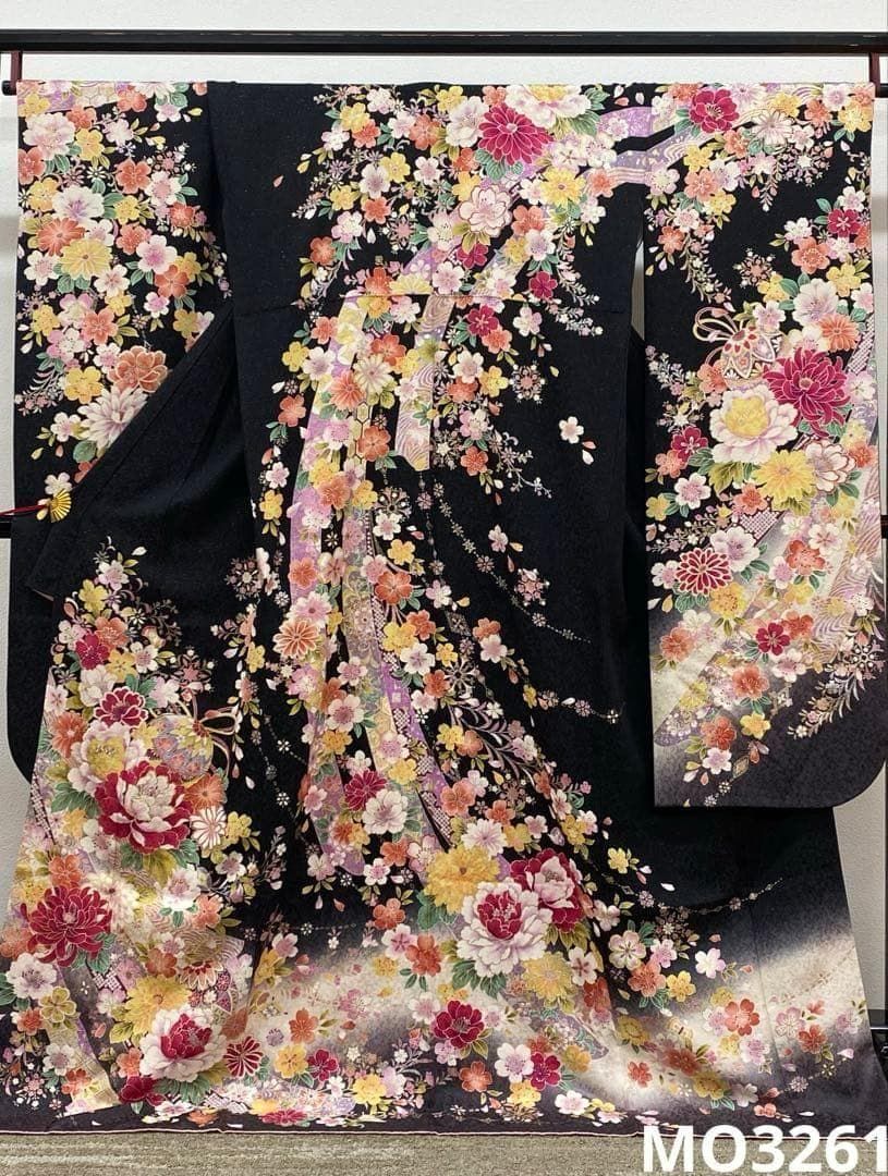 振袖 金彩 銀通し 紋意匠 ラメ刺繍 毱身丈170cm 撥水加工済 MO3261