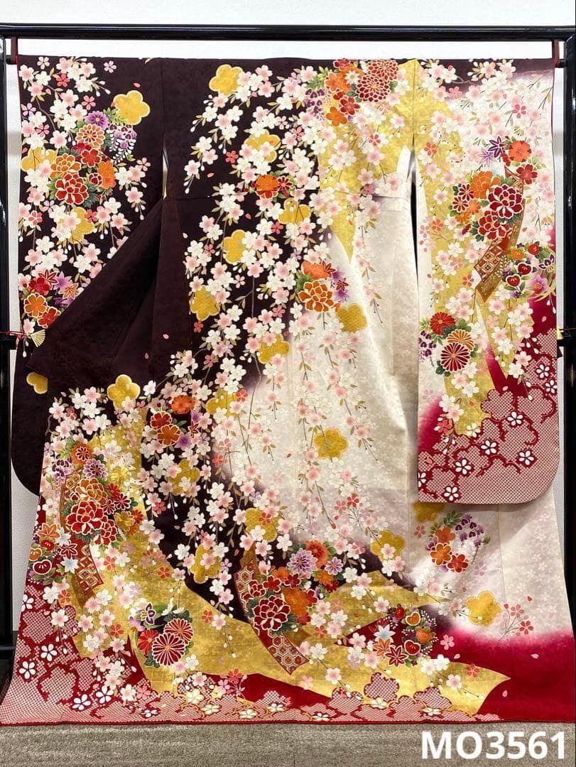 振袖 刺繍 金駒 金彩 紋意匠 身丈170cm パールトーン加工済 MO3561