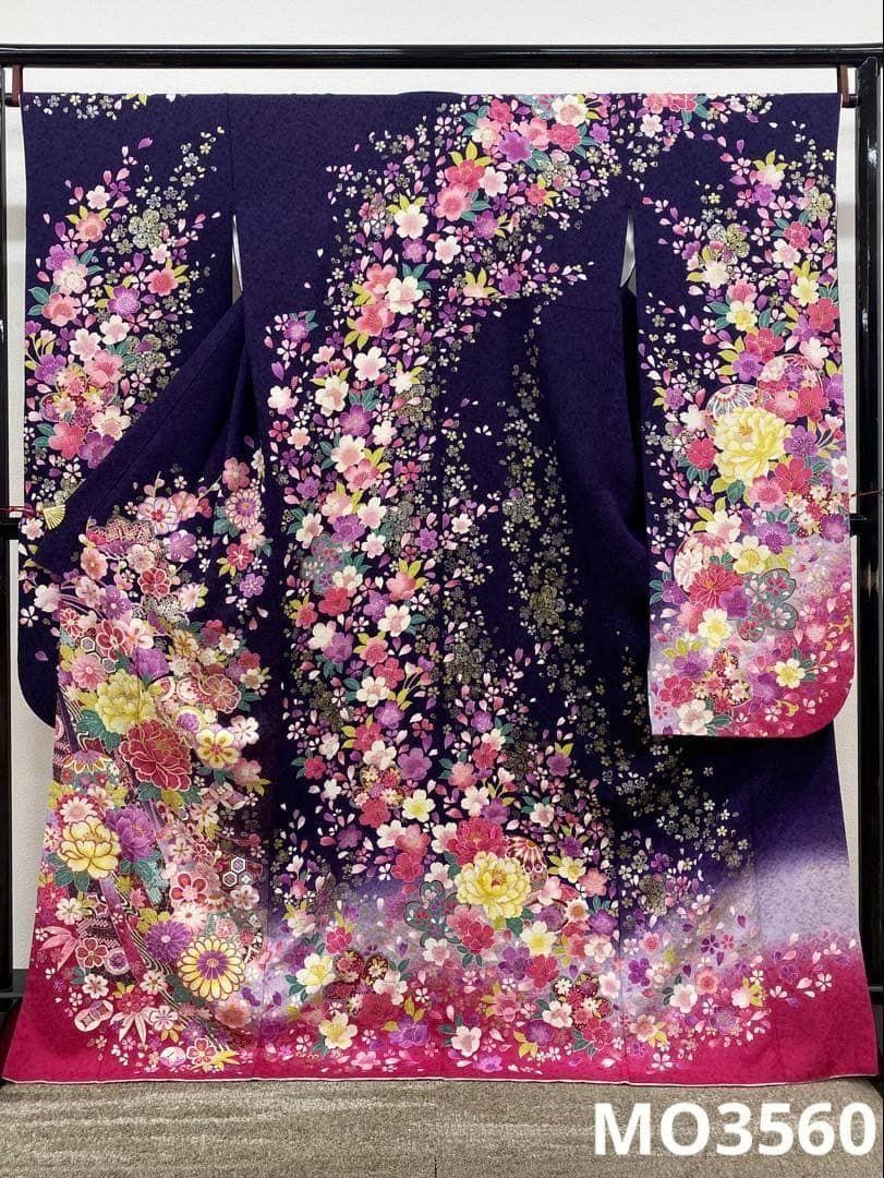 振袖 刺繍 金彩 銀通し 紋意匠 身丈168cm 撥水加工済 MO3560