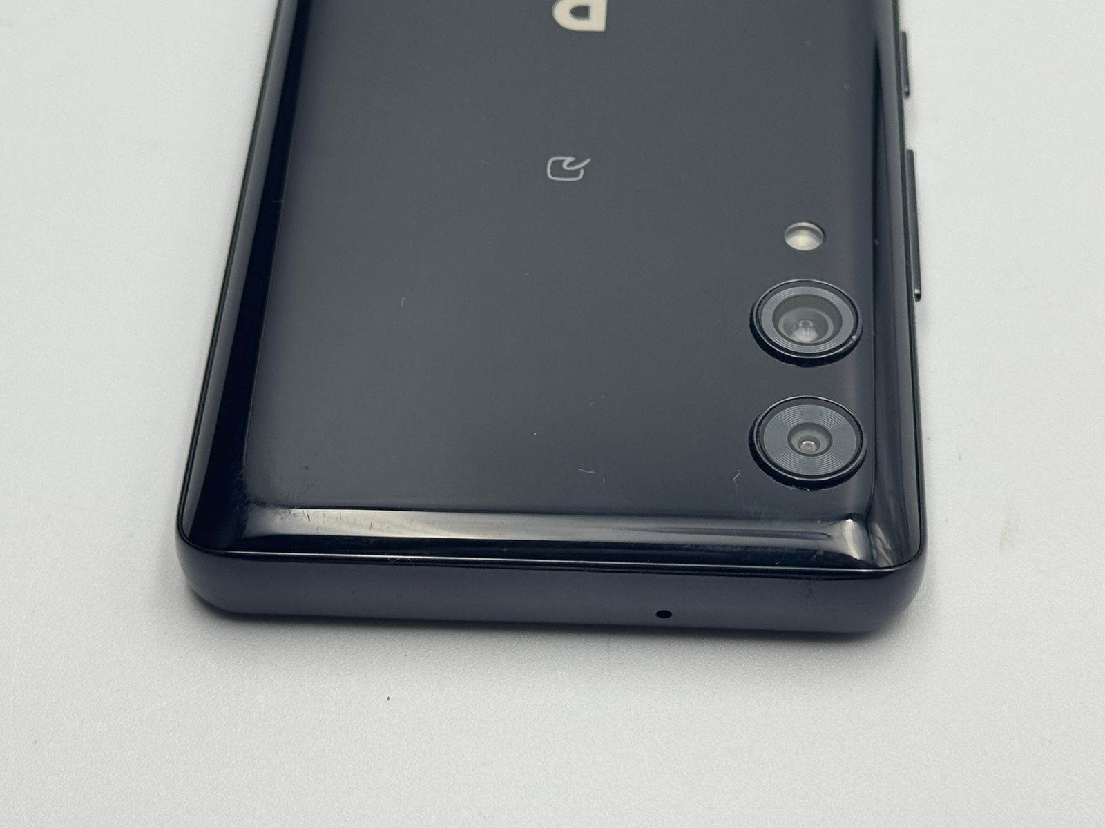 Rakuten Hand 5G P780 ブラック 中古C SIMフリー - メルカリ