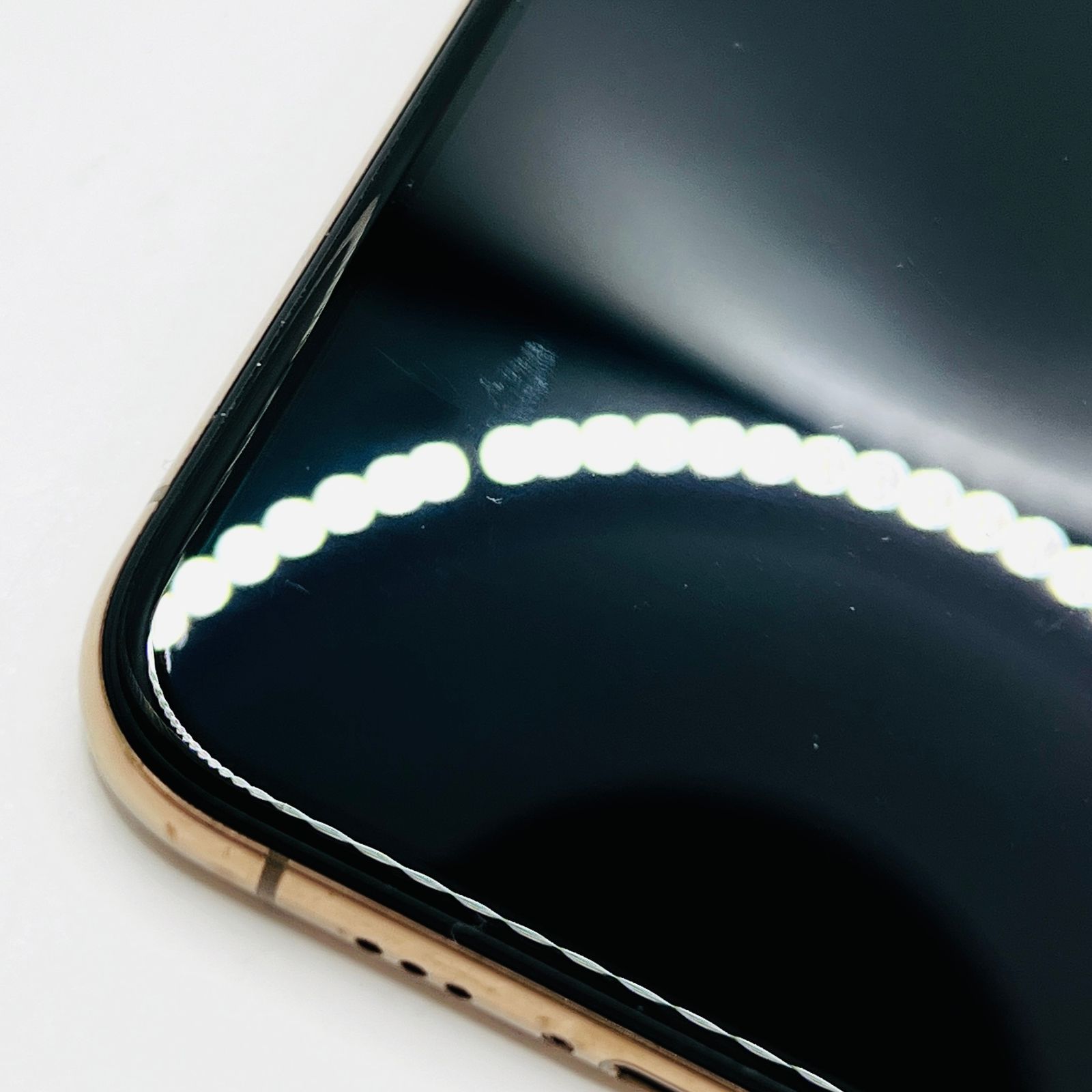 docomo iPhone XS 64GB ゴールド MTAY2J/A SIMロック解除済み 利用制限