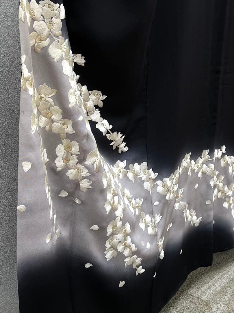 刺繍 訪問着 胡蝶蘭 正絹 黒地 HKT095 - メルカリ