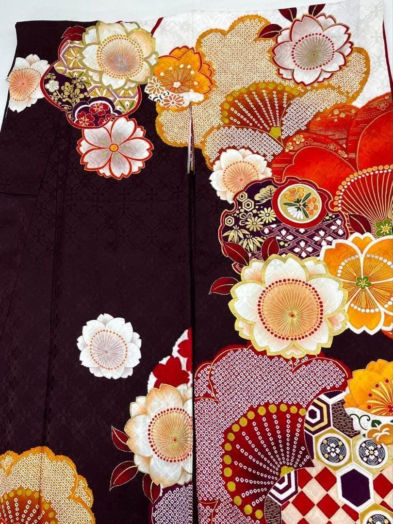 振袖 刺繍 金彩 紋意匠 身丈165cm 撥水加工済 MO3353 - メルカリ