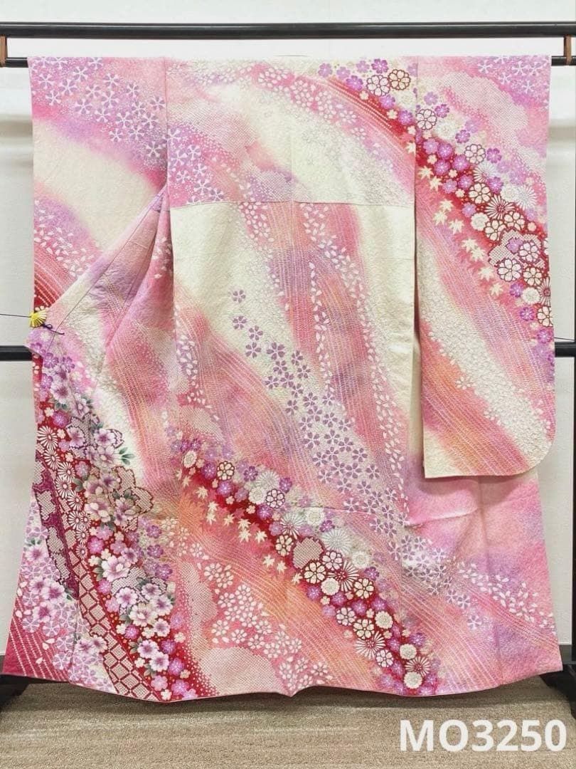 振袖 絞り 刺繍 銀通し 金彩 身丈155cm 撥水加工済 MO3250