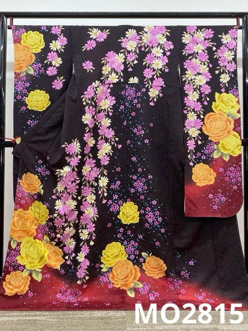 振袖 豪華 銀通し 刺繍 金彩 紋意匠 身丈172cm 躾糸付き MO2815